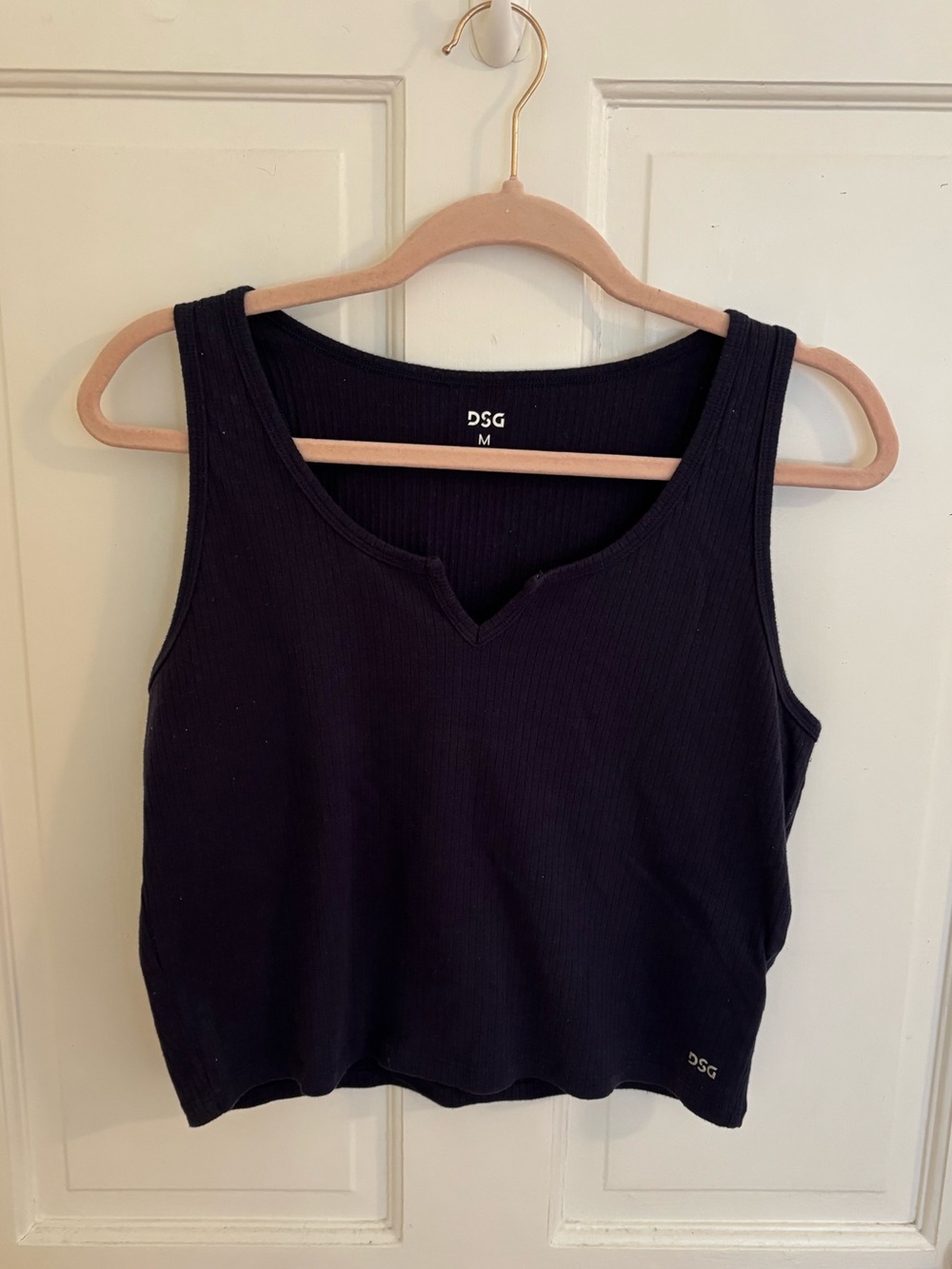 DSG Navy Ribbed V-Neck Tank Top Size Medium